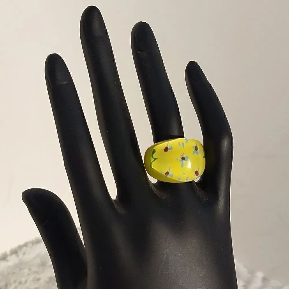 Lucite Yellow Bubble Ring   - Picture 6 of 6
